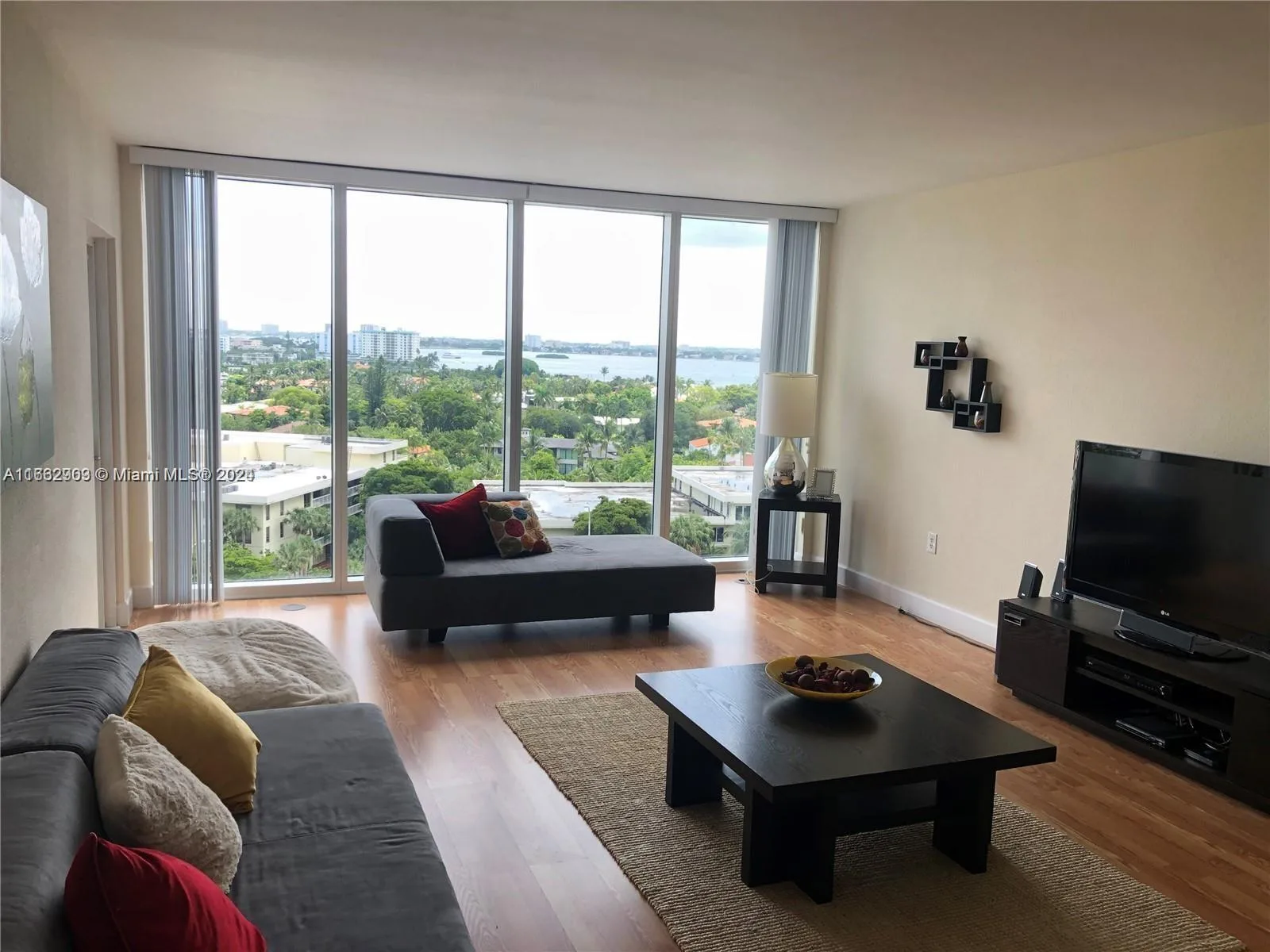 10275 Collins Ave # 929, Bal Harbour, FL 33154
