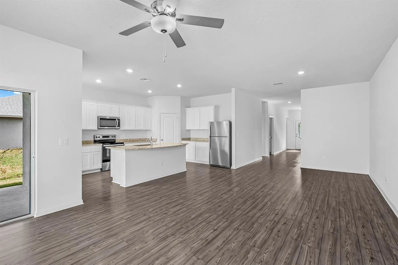 7926 105th Avenue, Vero Beach, FL 32967 photo 4