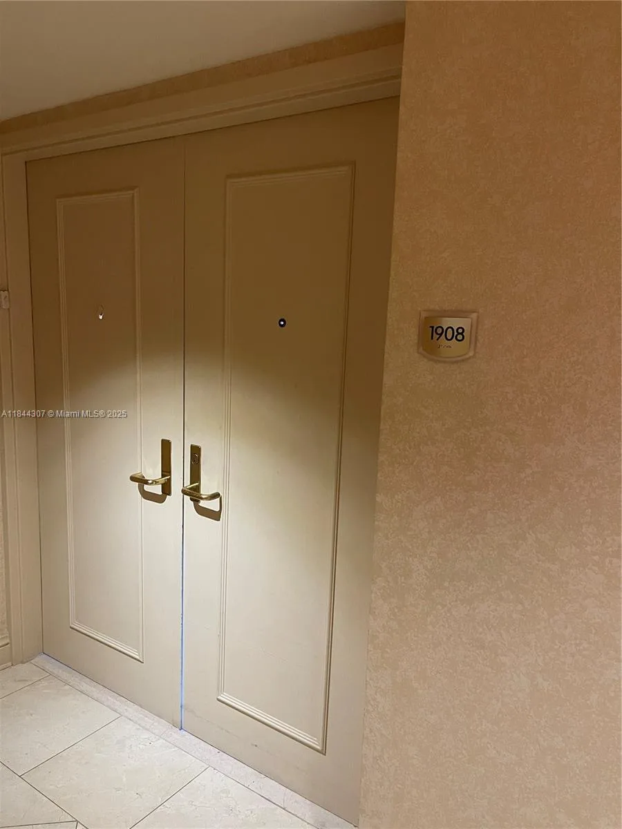 5025 Collins Ave # 1908, Miami Beach, FL 33140 photo 5
