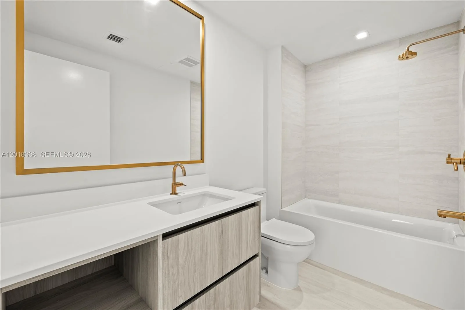 77 SE 5TH # 2404, Miami, FL 33131 photo 11
