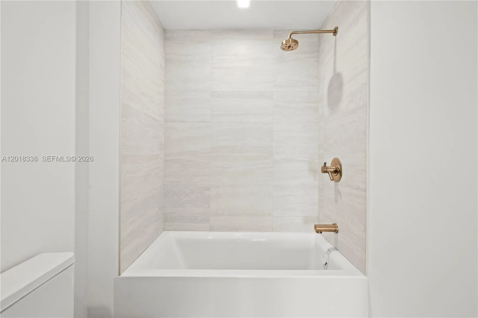 77 SE 5TH # 2404, Miami, FL 33131 photo 12