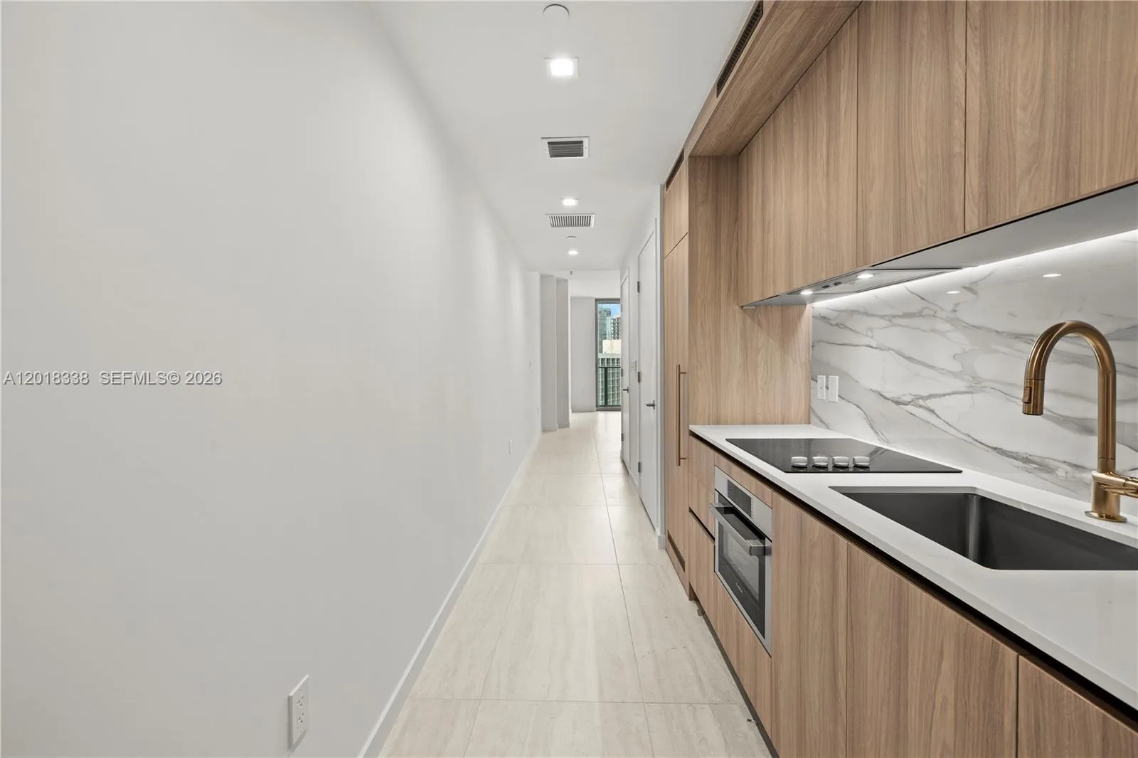 77 SE 5TH # 2404, Miami, FL 33131 photo 6