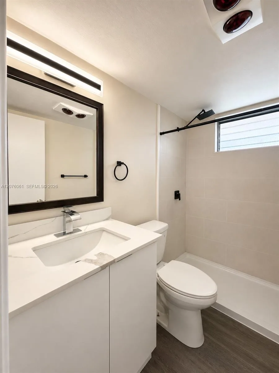 1711 NE 56th St # 5, Fort Lauderdale, FL 33334 photo 4