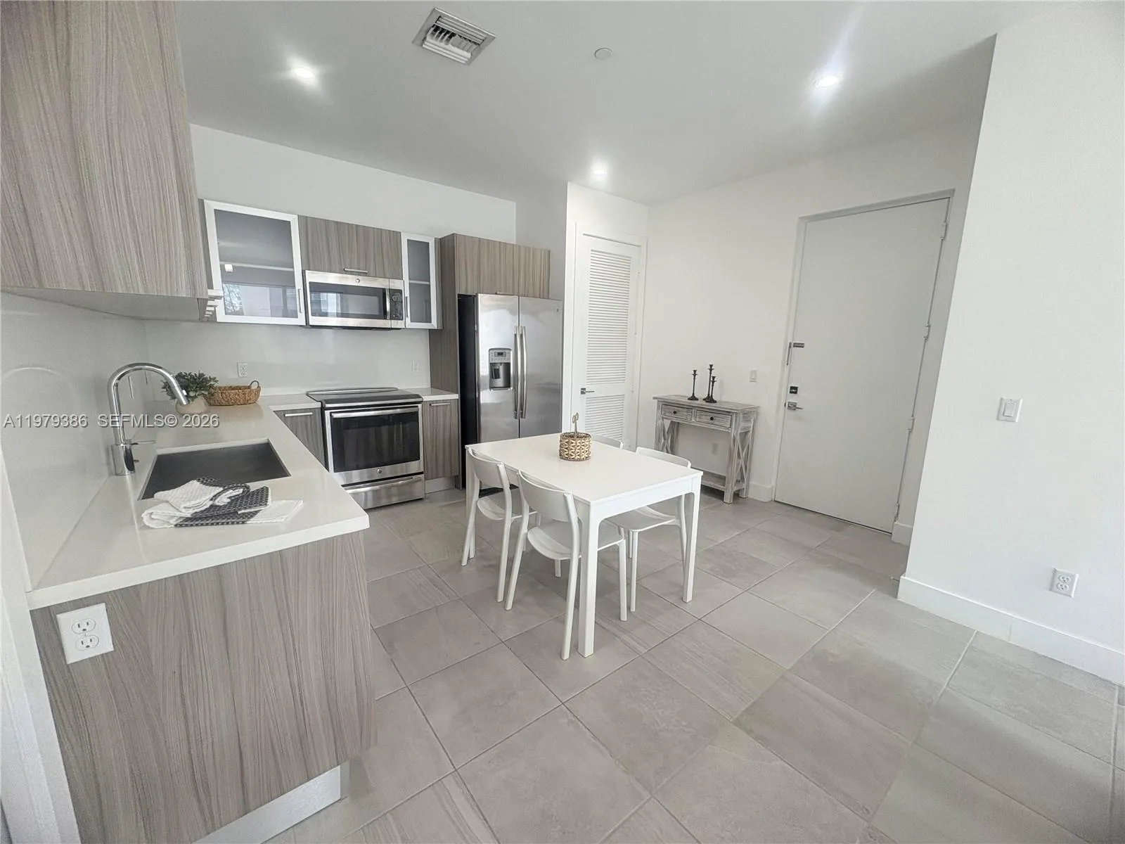 1045 NE 18th Ave # 304, Fort Lauderdale, FL 33304