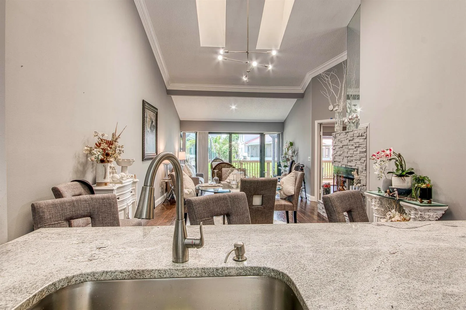 109 Landings Boulevard, FL 33413 photo 7
