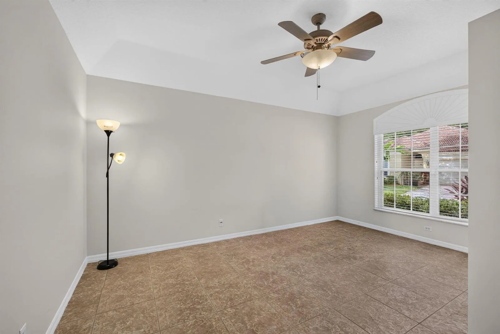 8058 Via Hacienda, Riviera Beach, FL 33418 photo 12