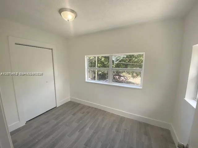 27 NE 60th Ter, Miami, FL 33137 photo 6