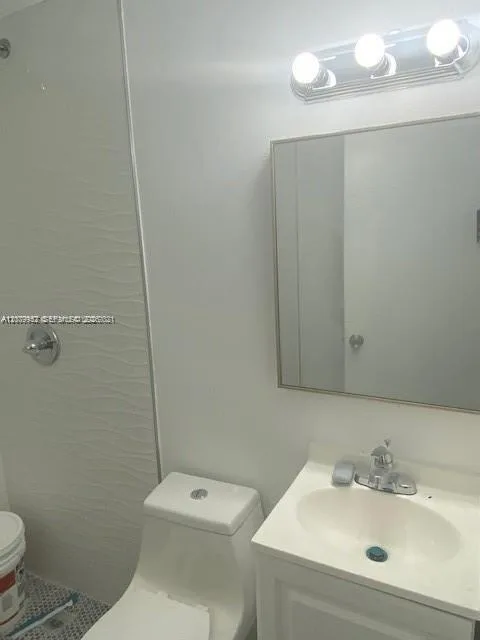 27 NE 60th Ter, Miami, FL 33137 photo 8