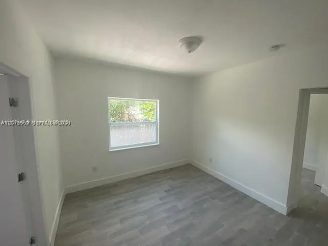 27 NE 60th Ter, Miami, FL 33137 photo 9