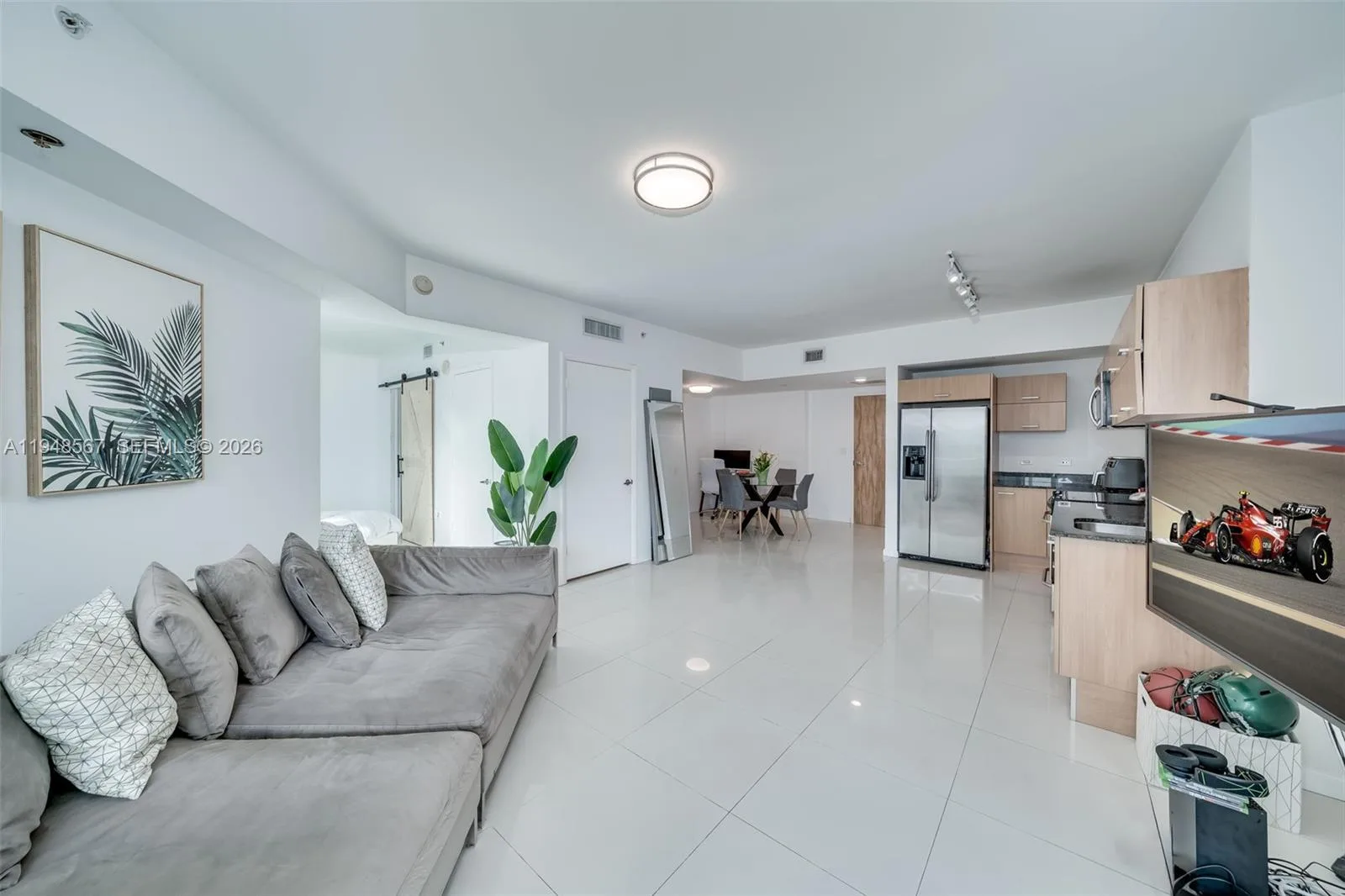 350 S Miami Ave # 3408, Miami, FL 33130 photo 10