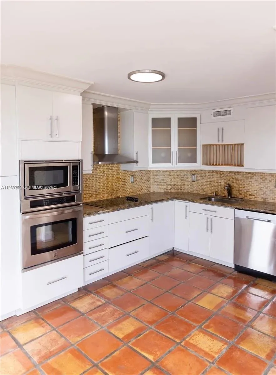 6423 Collins Ave # 1101, Miami Beach, FL 33141 photo 6