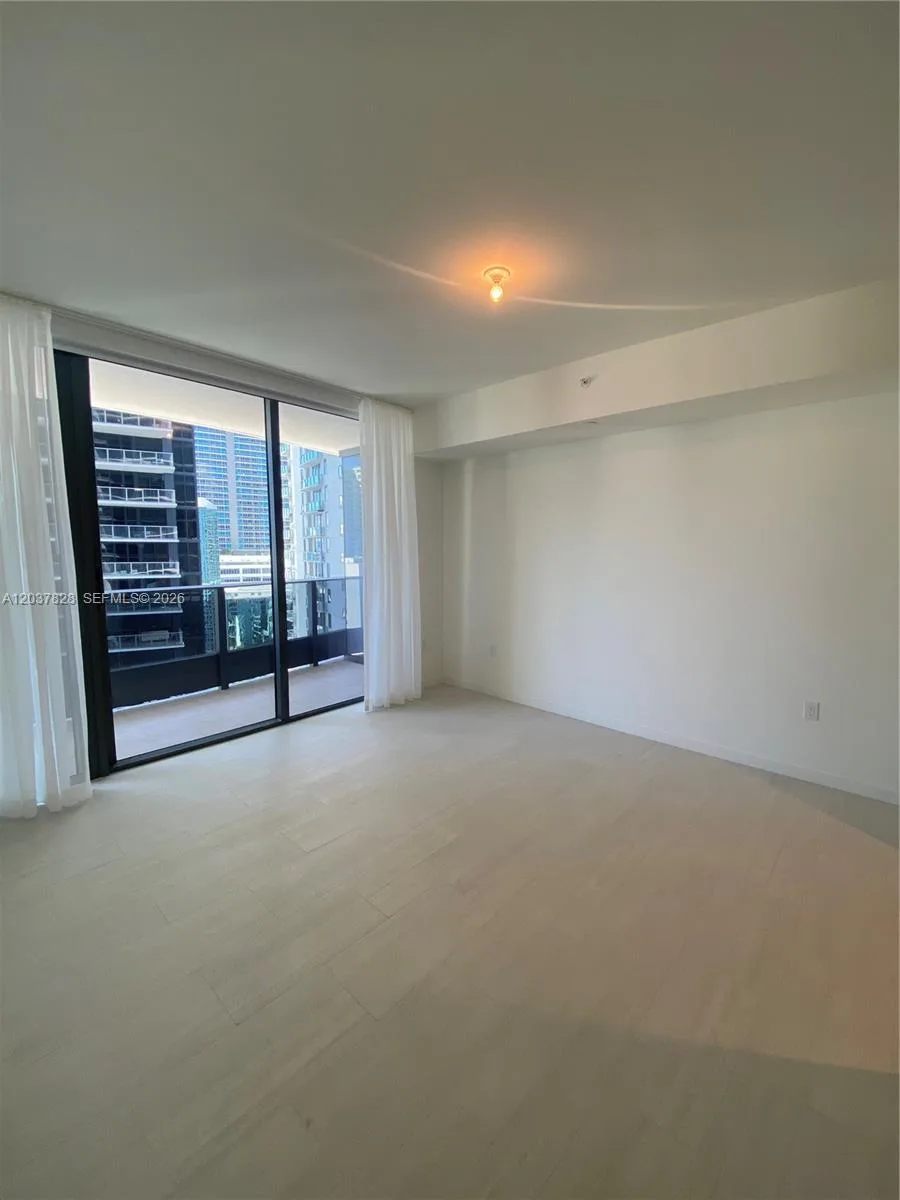 1000 Brickell Plaza # 2007, Miami, FL 33131 photo 5