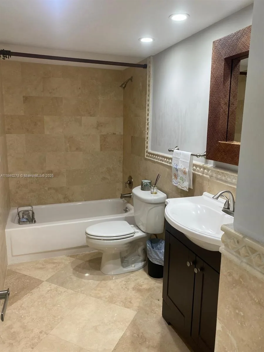 1111 Crandon Blvd # B1107, Key Biscayne, FL 33149 photo 12
