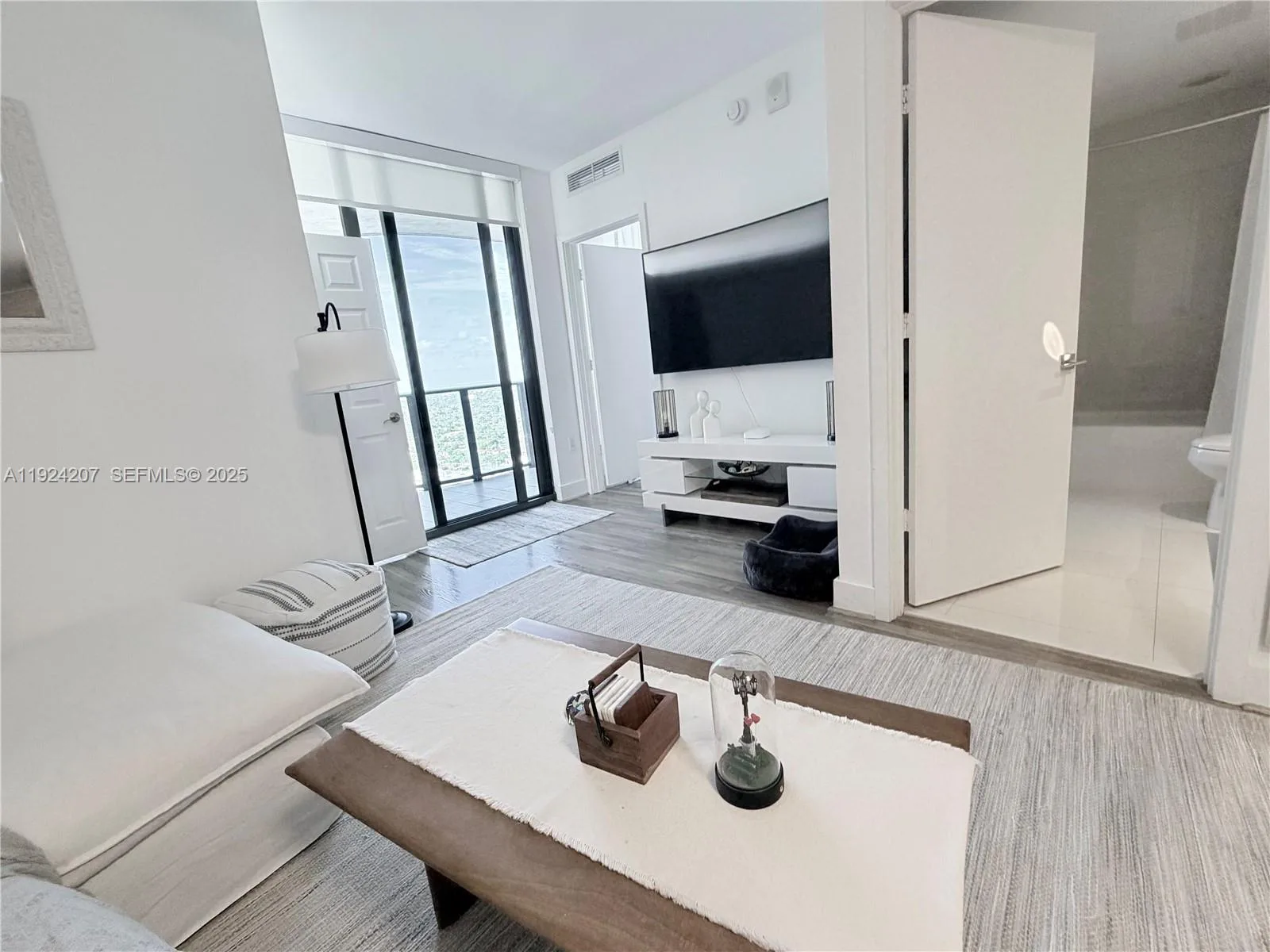 121 NE 34th St # 3014, Miami, FL 33137 photo 12