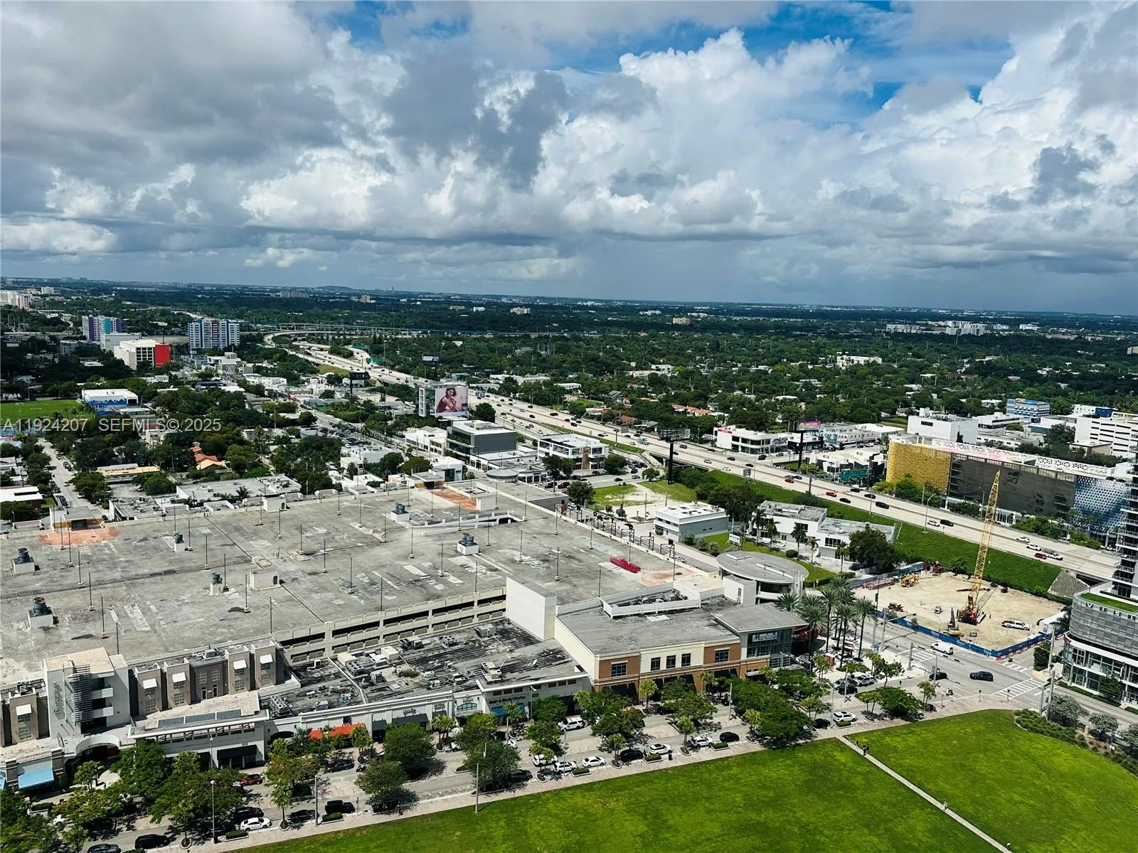 121 NE 34th St # 3014, Miami, FL 33137 photo 2