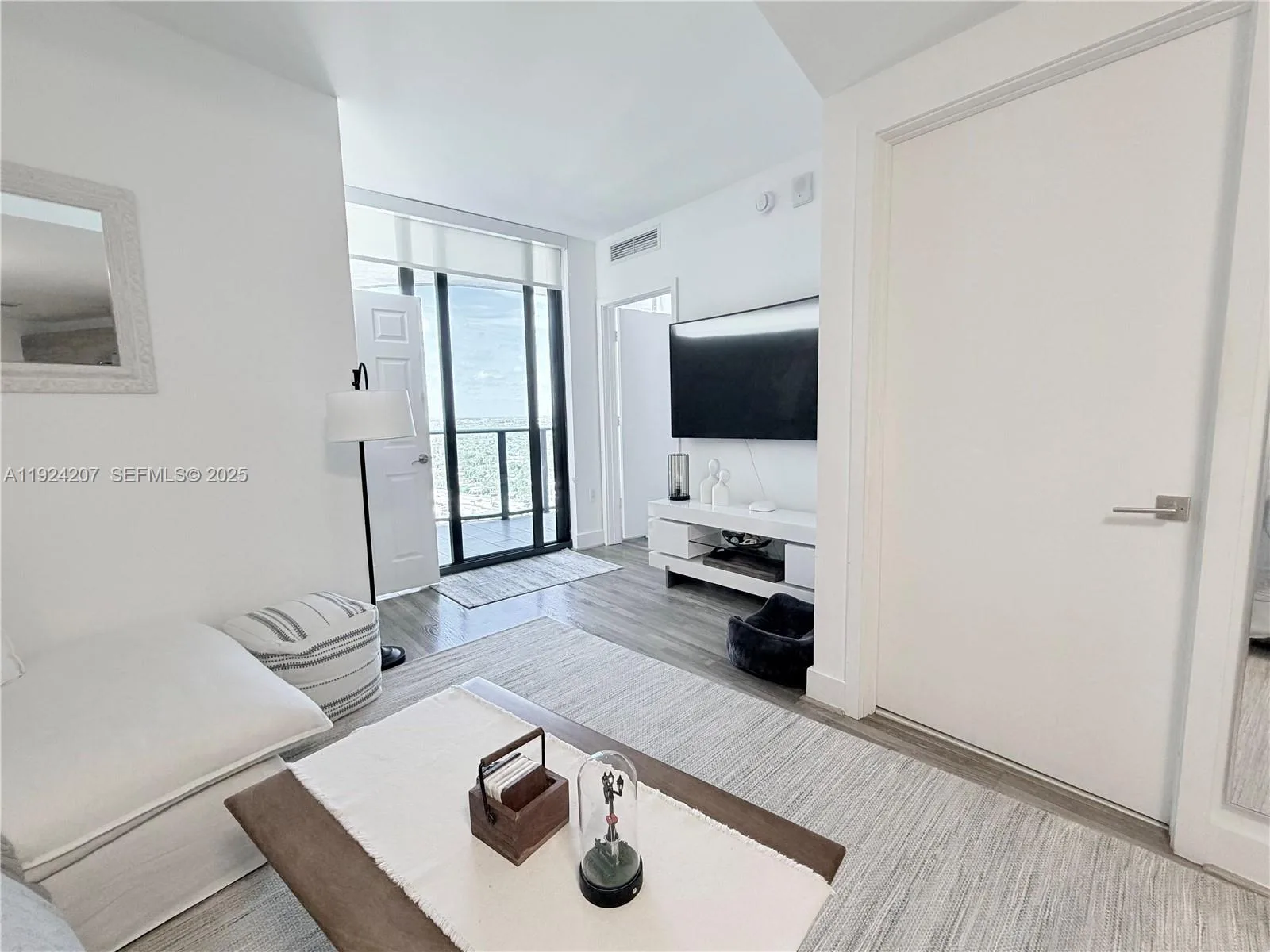 121 NE 34th St # 3014, Miami, FL 33137 photo 8