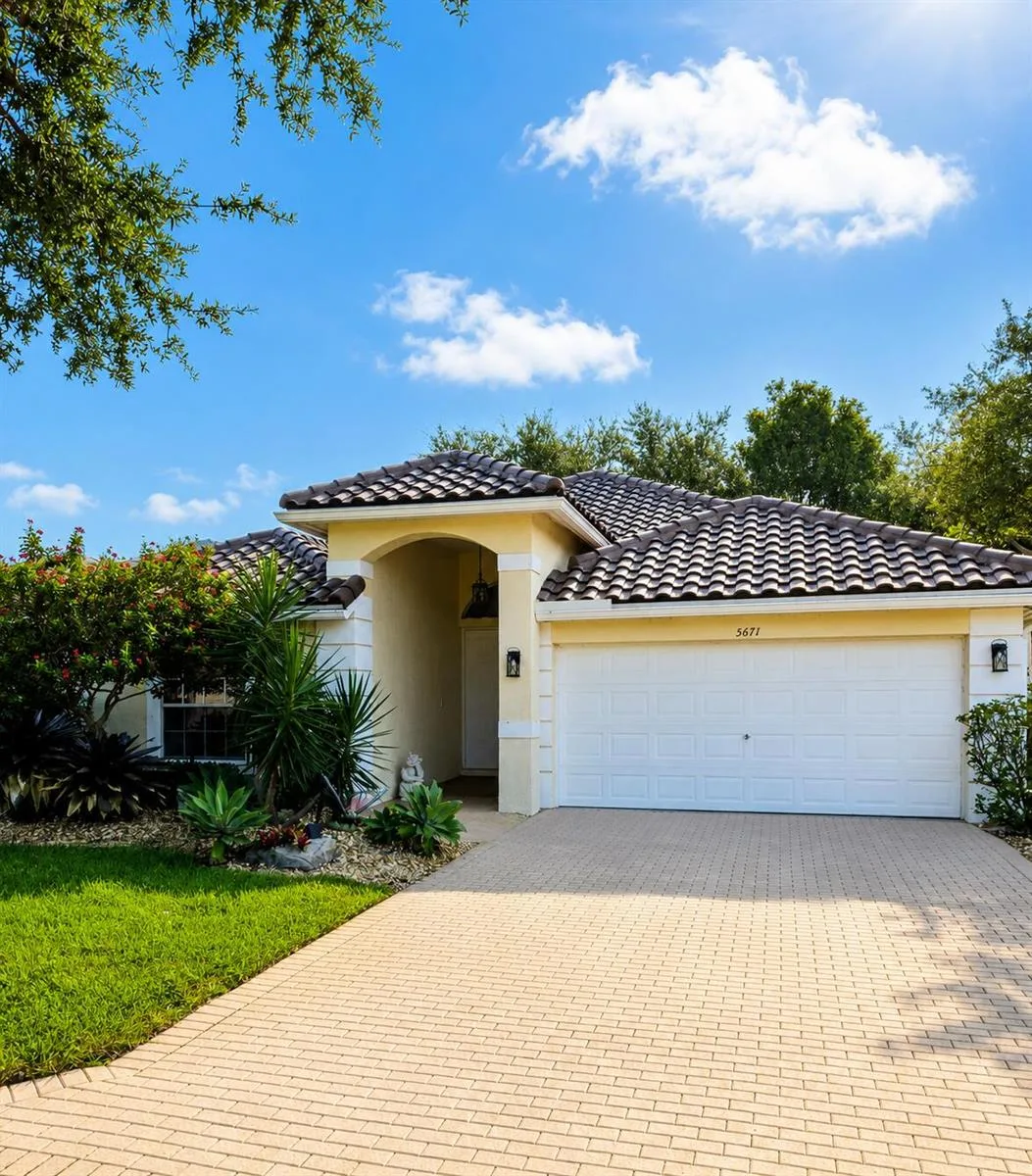 5671 S FOUNTAINS Drive S, Lake Worth, FL 33467
