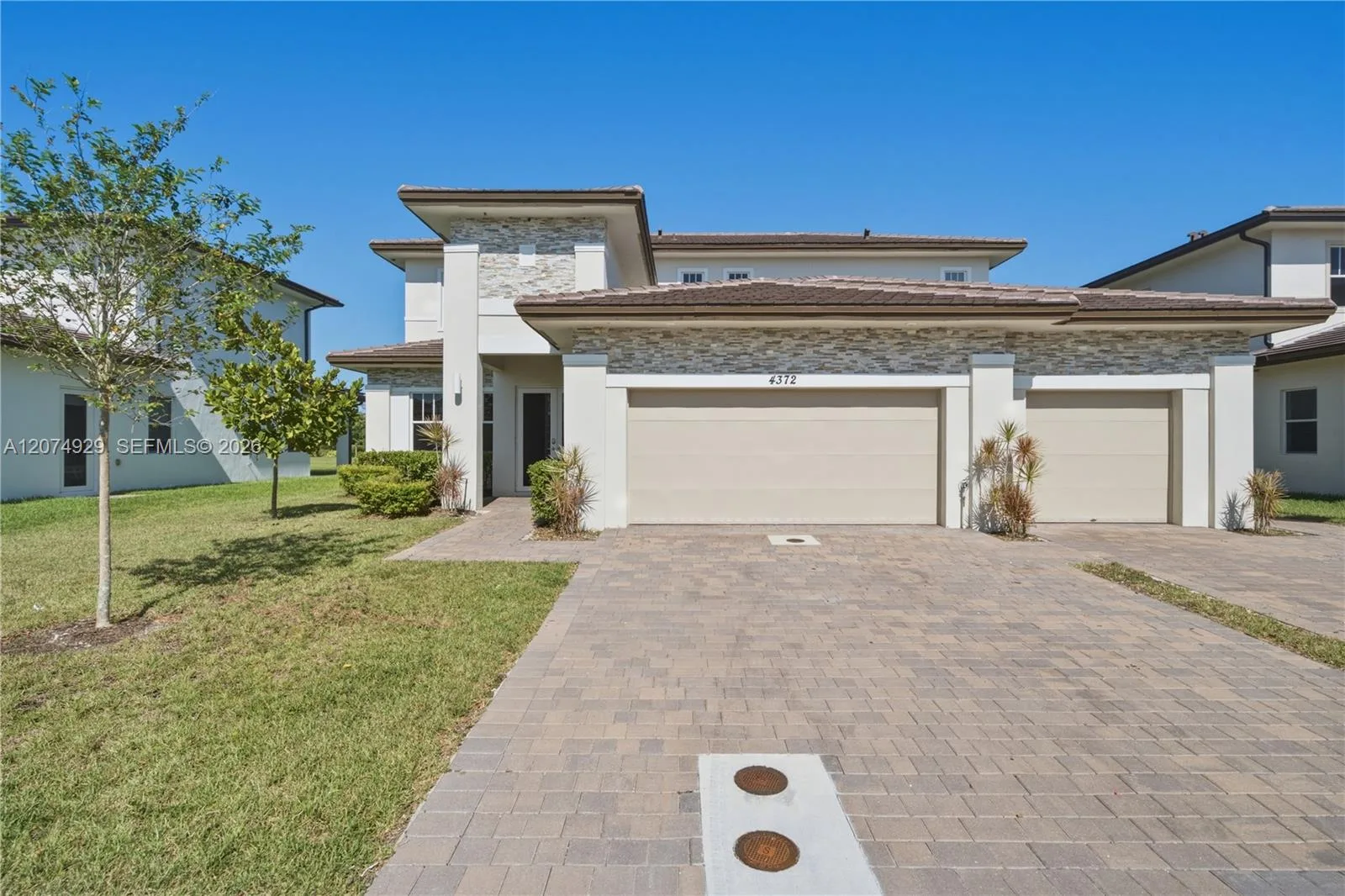 4372 SW 122nd Ter, Davie, FL 33330 photo 2