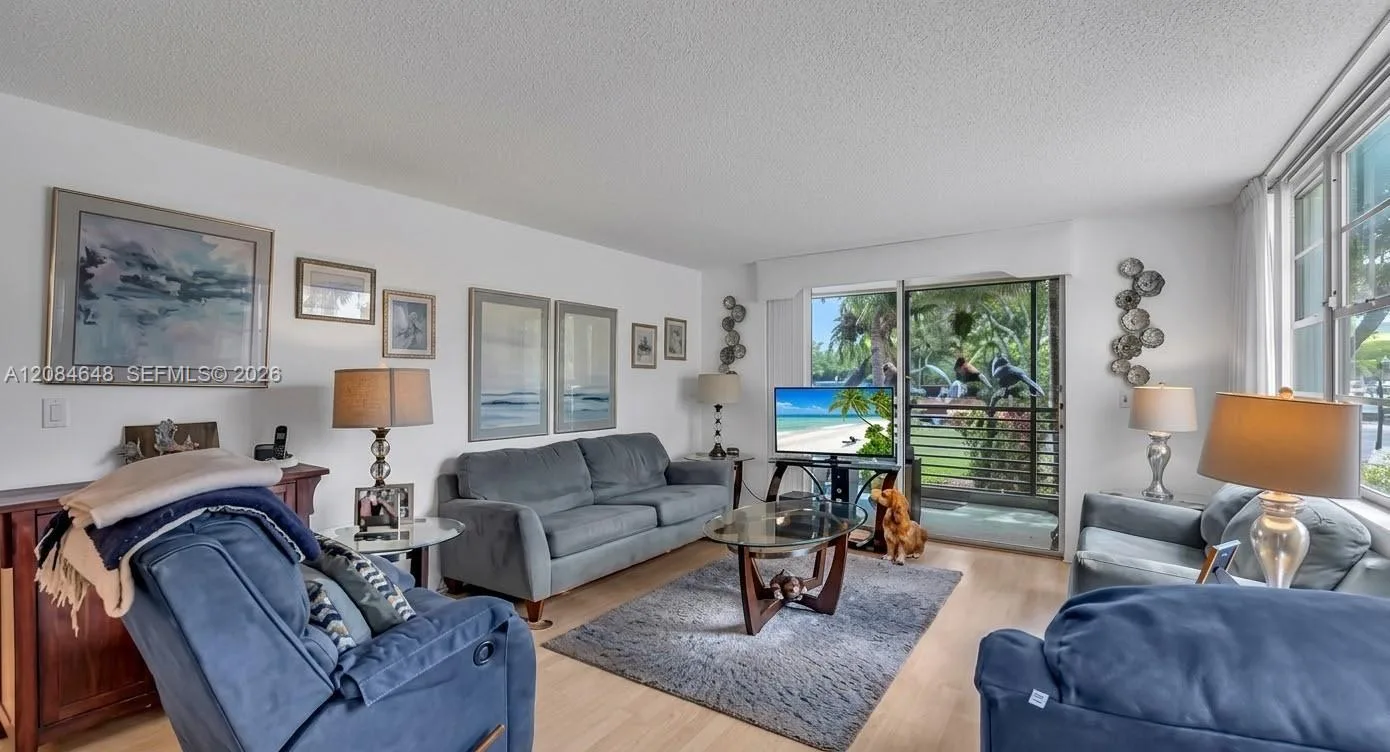 1300 Saint Charles Pl # L11, Pembroke Pines, FL 33026