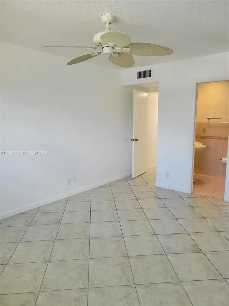 1821 NE 40th Ct # 302, Pompano Beach, FL 33064 photo 12