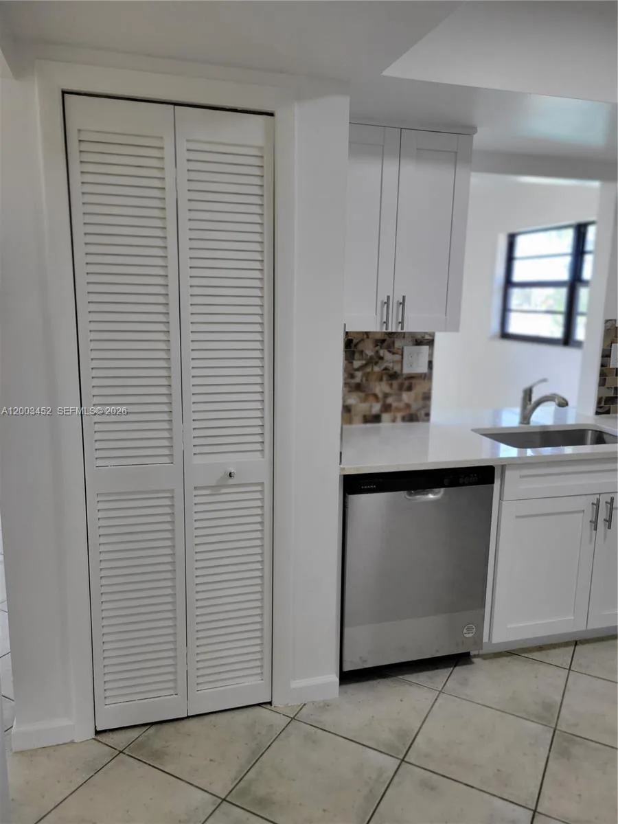 1821 NE 40th Ct # 302, Pompano Beach, FL 33064 photo 6