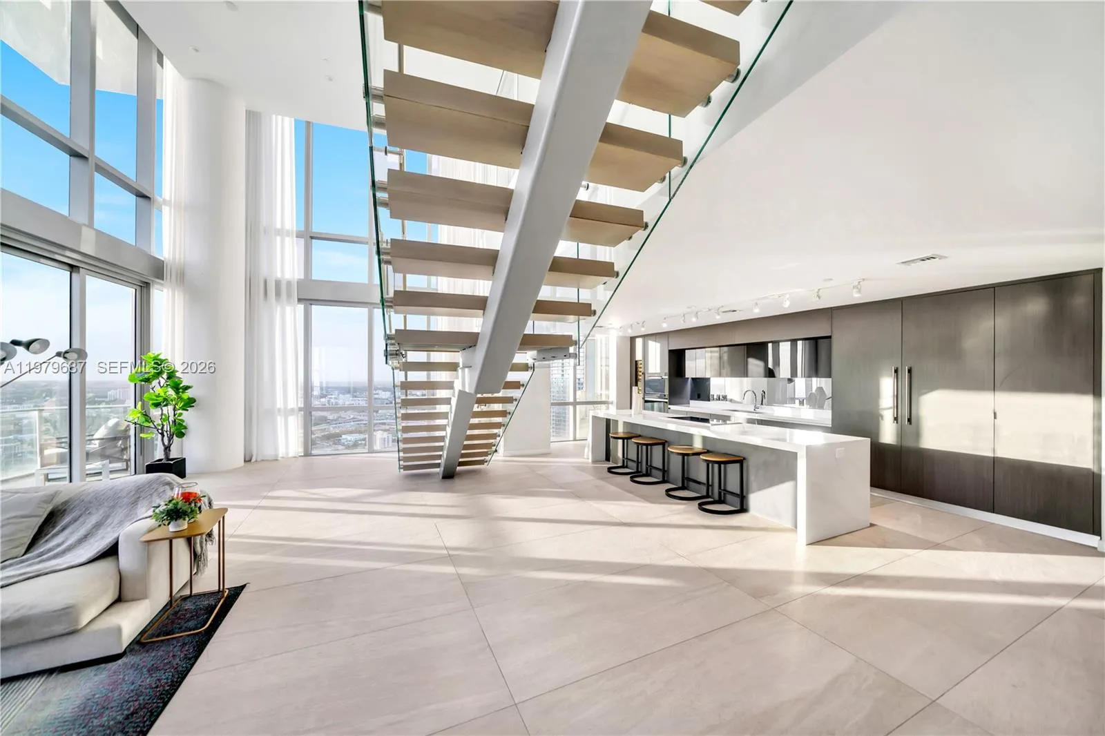 851 NE 1st Avenue # Penthouse 4612, Miami, FL 33132 photo 5