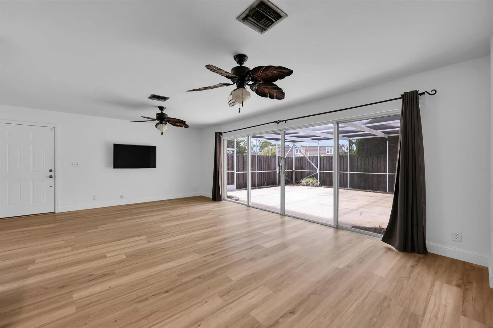 11557 WINCHESTER Drive, Palm Beach Gardens, FL 33410 photo 9