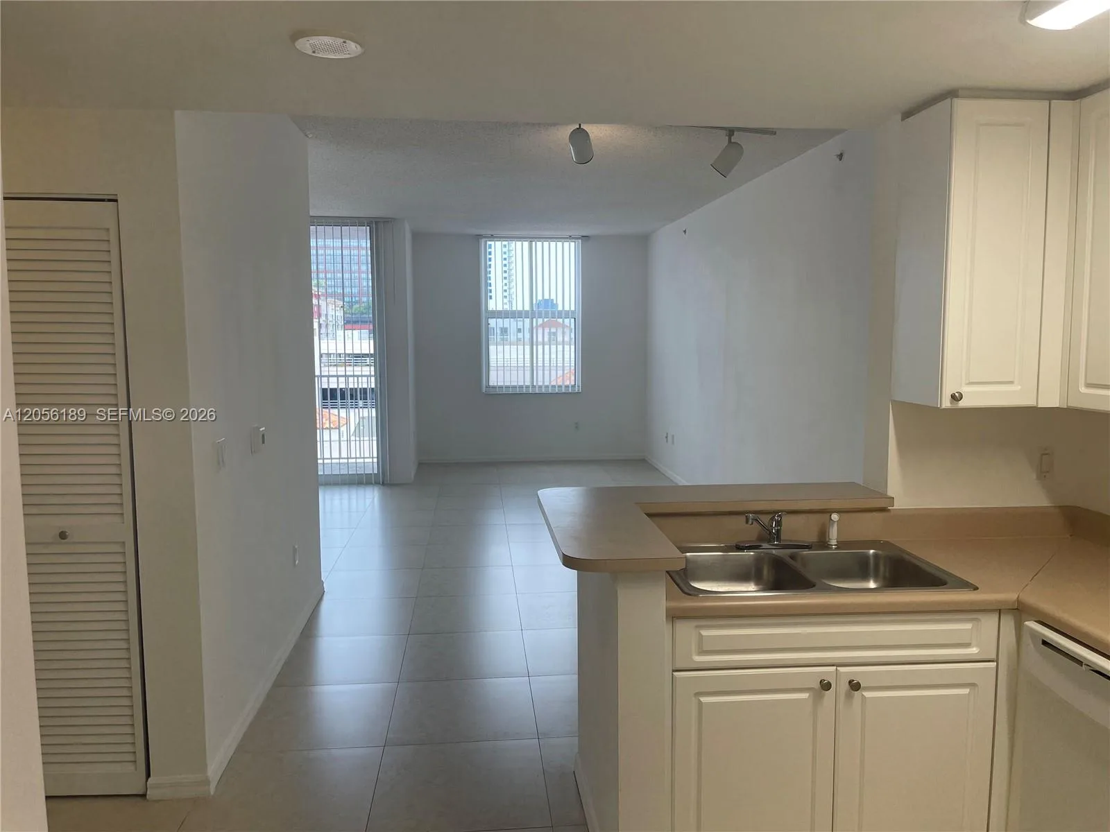 255 Evernia St # 616, West Palm Beach, FL 33401 photo 3