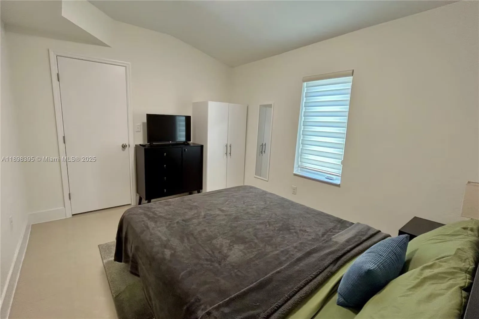 3132 NW 43rd St, Miami, FL 33142 photo 9