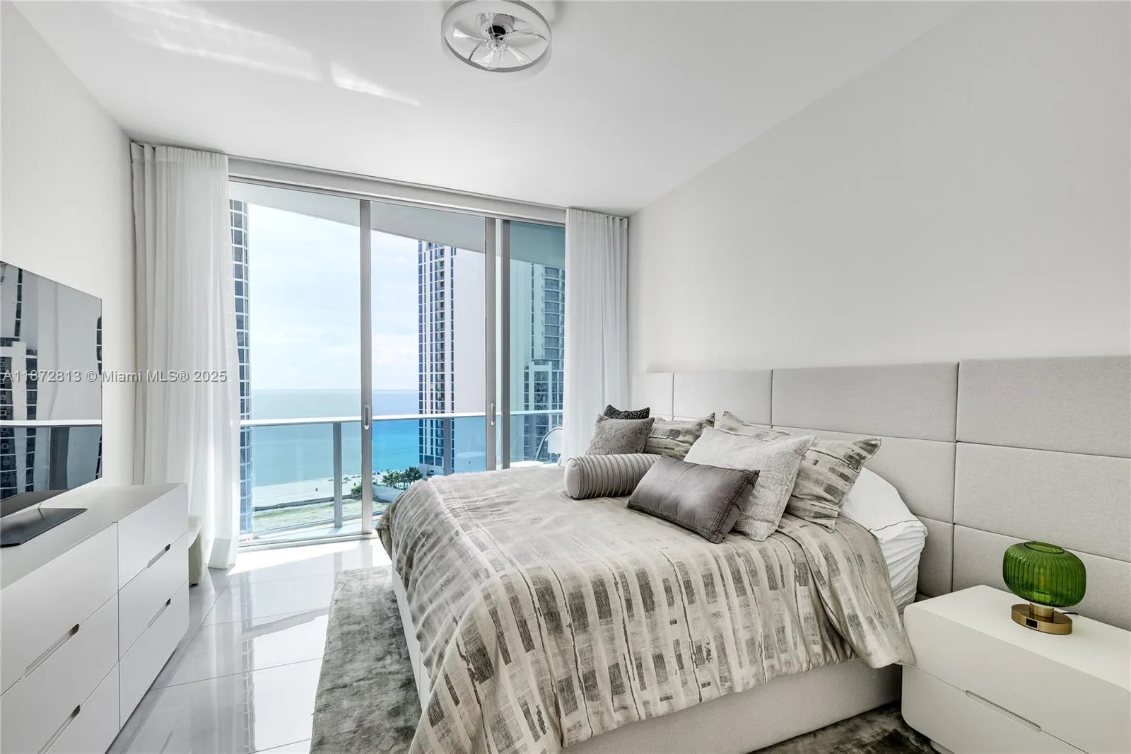 17550 Collins Ave # 1405, Sunny Isles Beach, FL 33160 photo 11