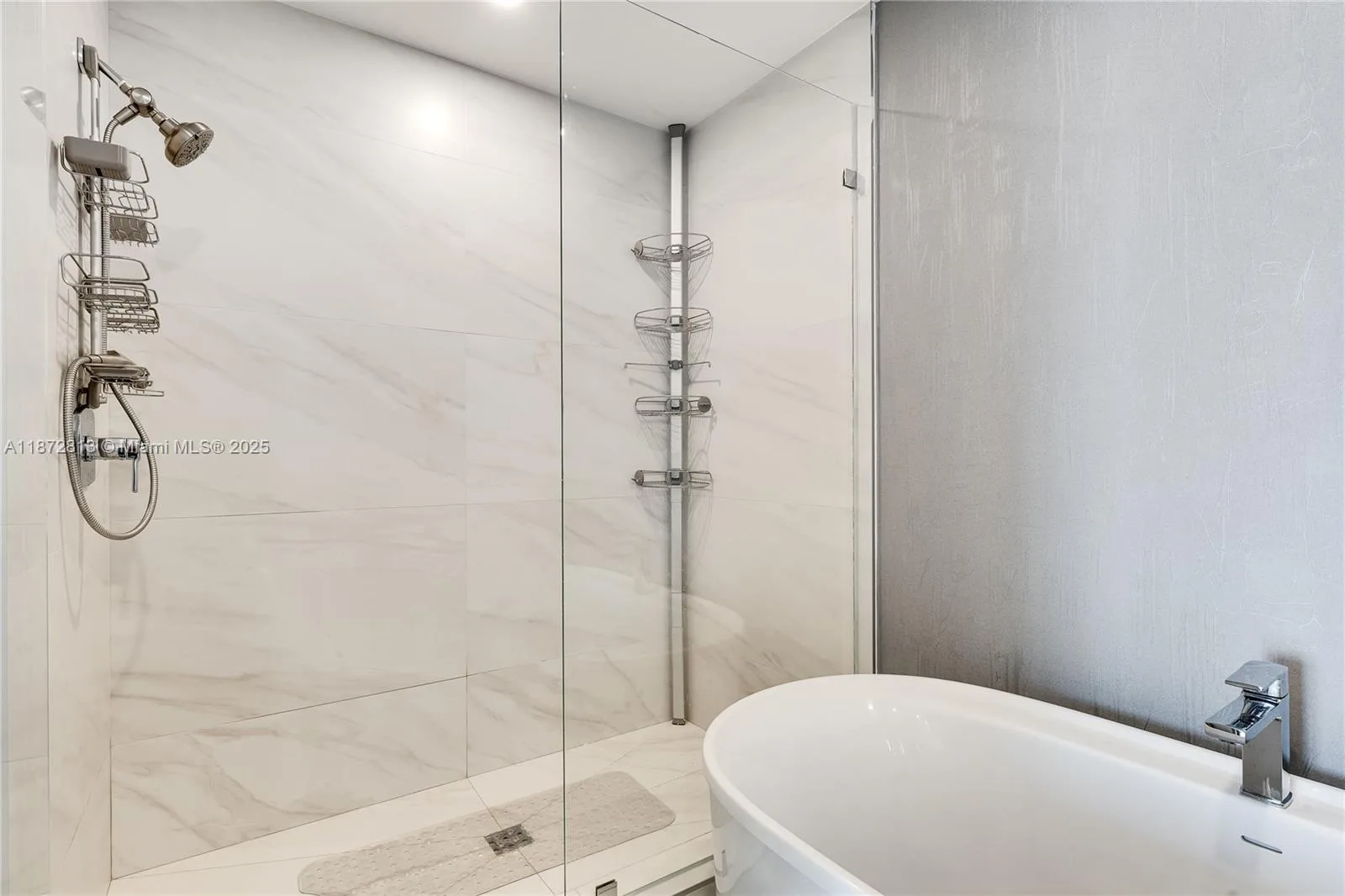 17550 Collins Ave # 1405, Sunny Isles Beach, FL 33160 photo 13