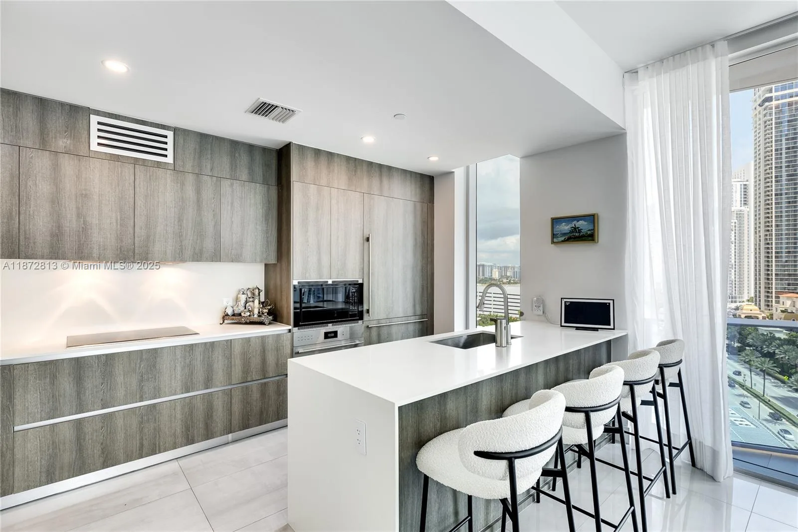 17550 Collins Ave # 1405, Sunny Isles Beach, FL 33160 photo 9