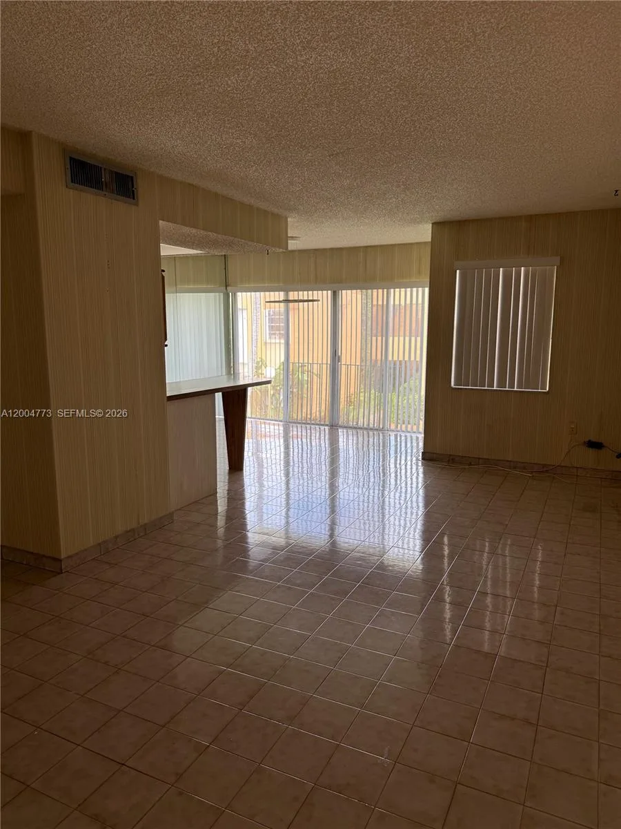 9320 W Flagler St # 201D, Miami, FL 33174 photo 4