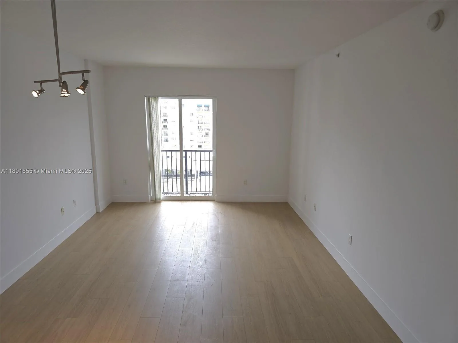 10 Aragon Ave # 819, Coral Gables, FL 33134 photo 2