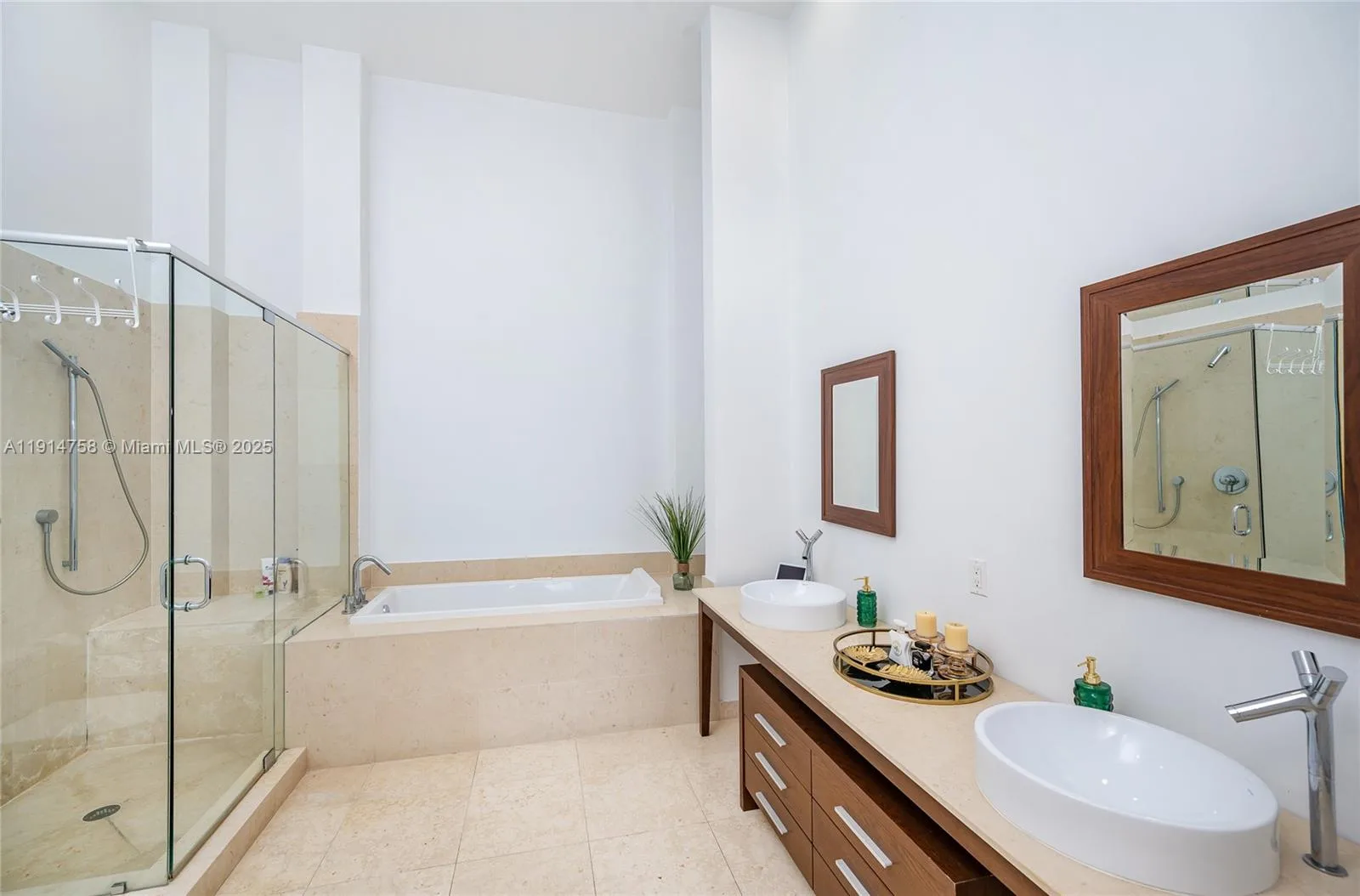 495 SE Brickell Ave # 4103, Miami, FL 33131 photo 10