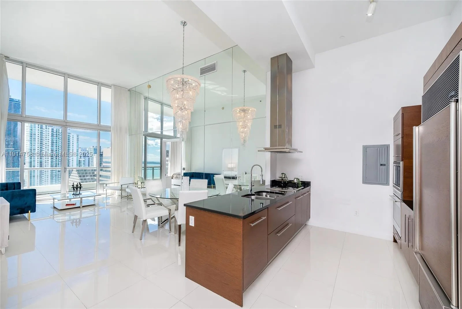495 SE Brickell Ave # 4103, Miami, FL 33131 photo 4
