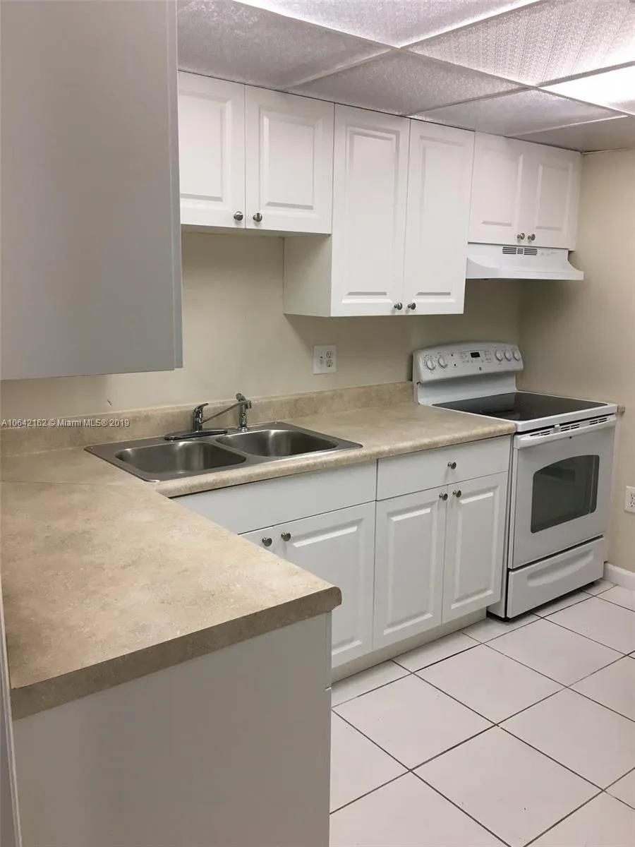 4170 Inverrary Dr # 111, Lauderhill, FL 33319 photo 7