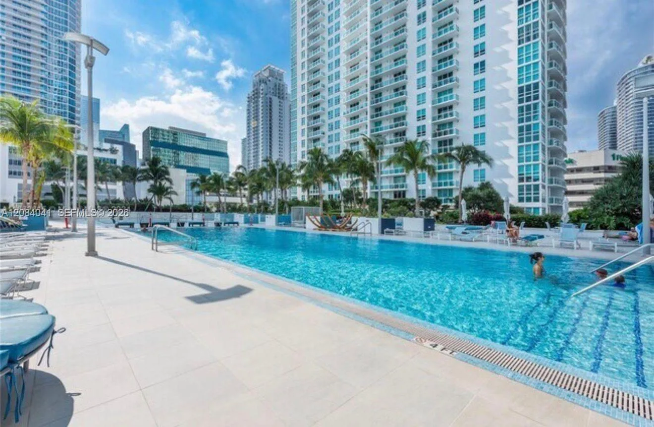 951 Brickell Ave # 1609, Miami, FL 33131