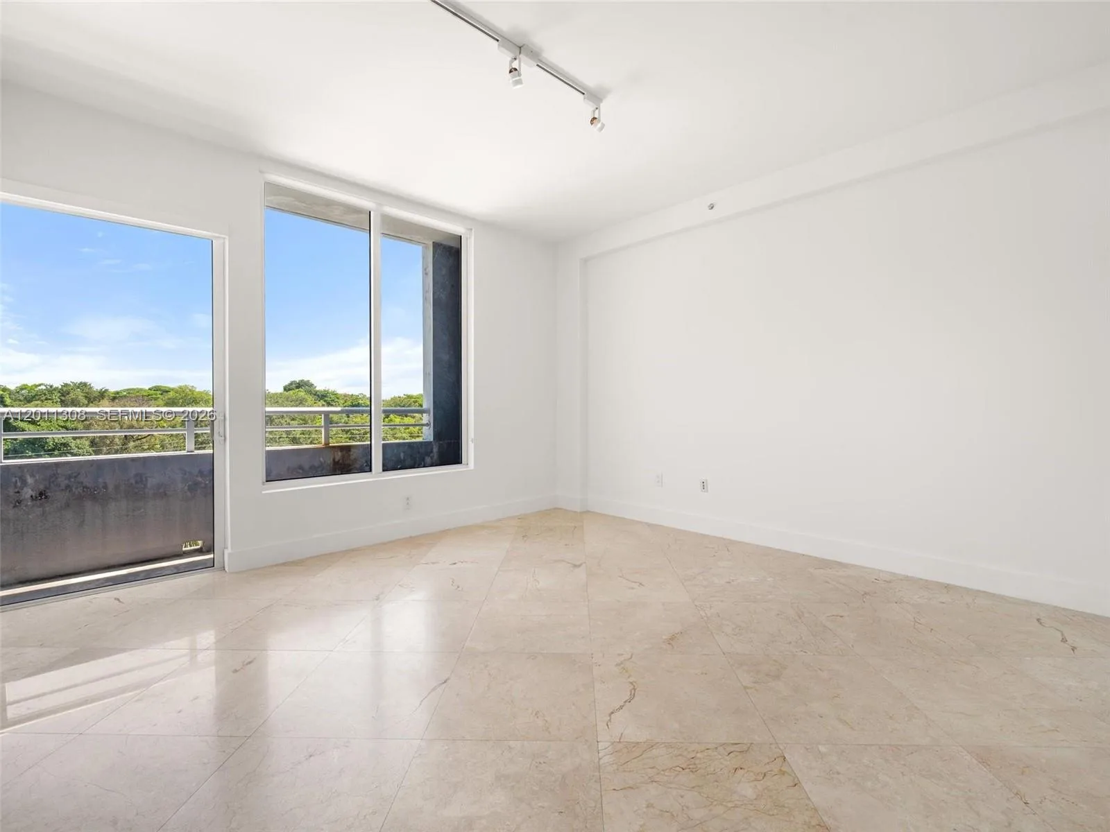 3250 Grand Ave # 506, Miami, FL 33133 photo 2