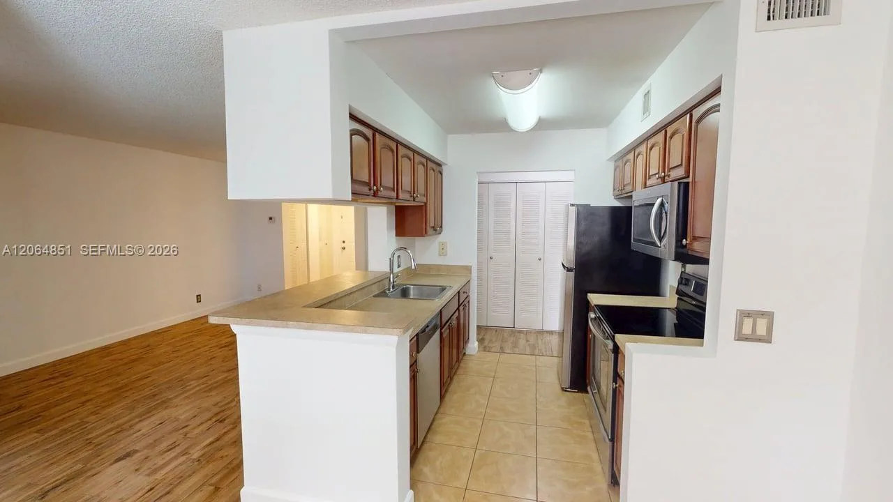 9855 Westview Dr # 717, Coral Springs, FL 33076 photo 8