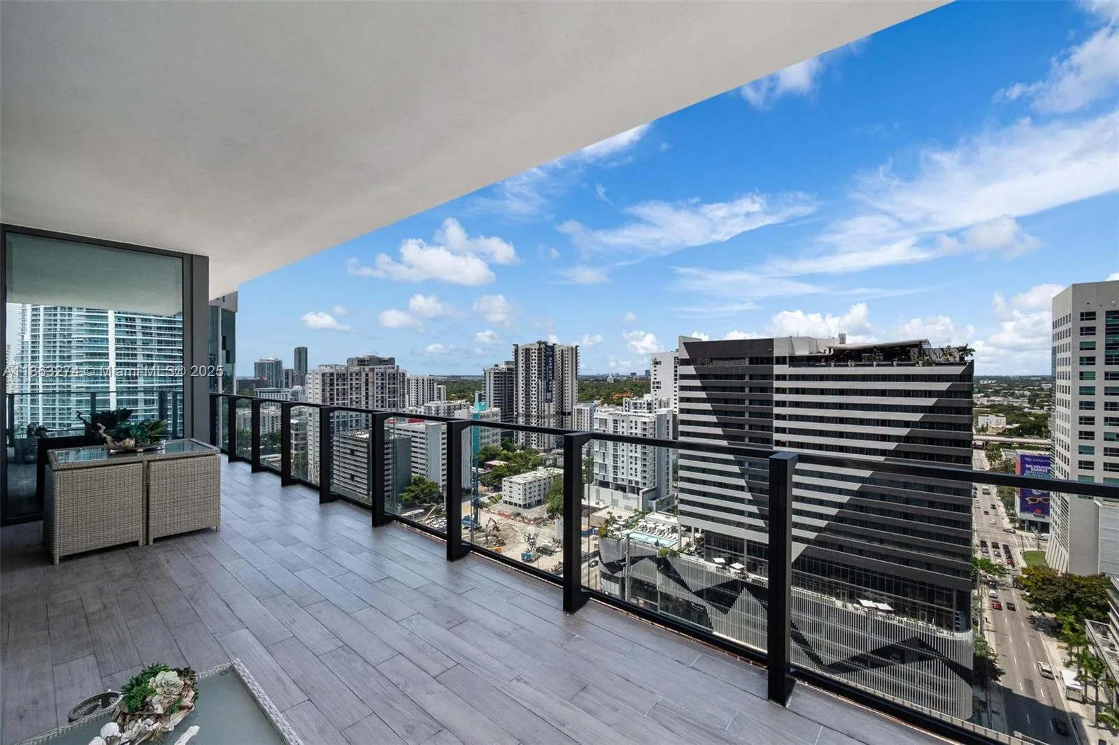 88 SW 7th St # 1812, Miami, FL 33130 photo 5