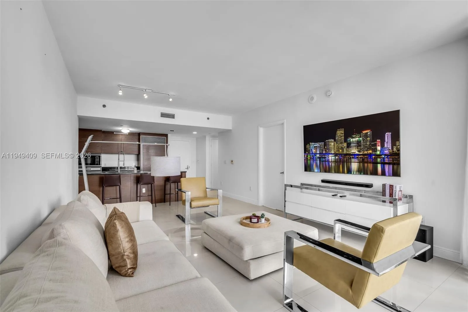 465 Brickell Ave # 4006, Miami, FL 33131 photo 10