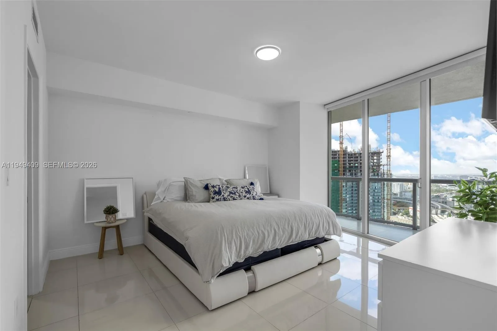 465 Brickell Ave # 4006, Miami, FL 33131 photo 12