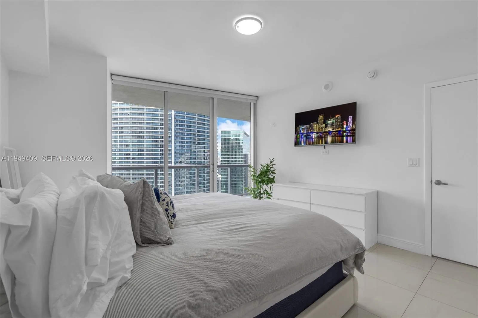 465 Brickell Ave # 4006, Miami, FL 33131 photo 13