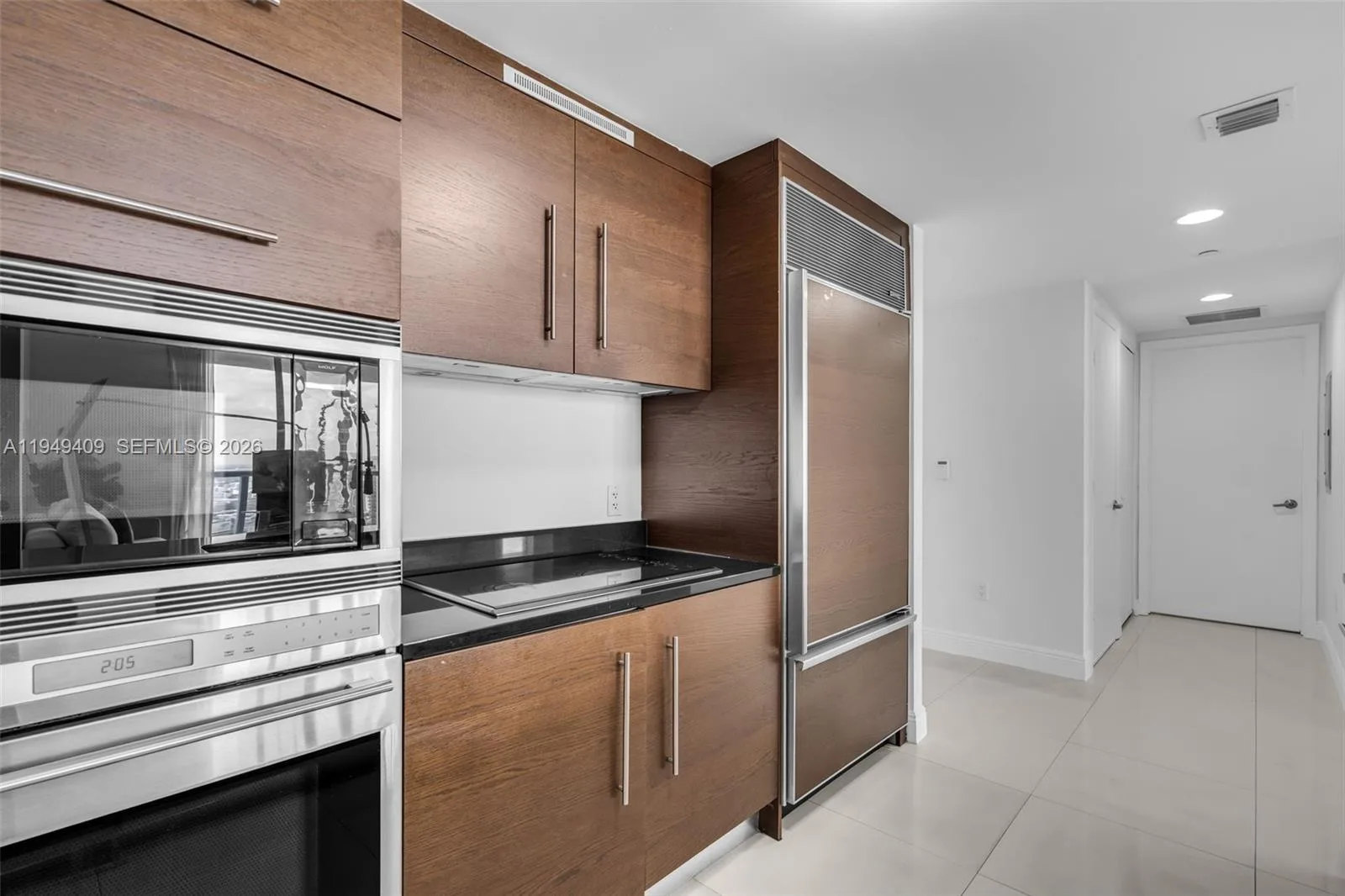 465 Brickell Ave # 4006, Miami, FL 33131 photo 6