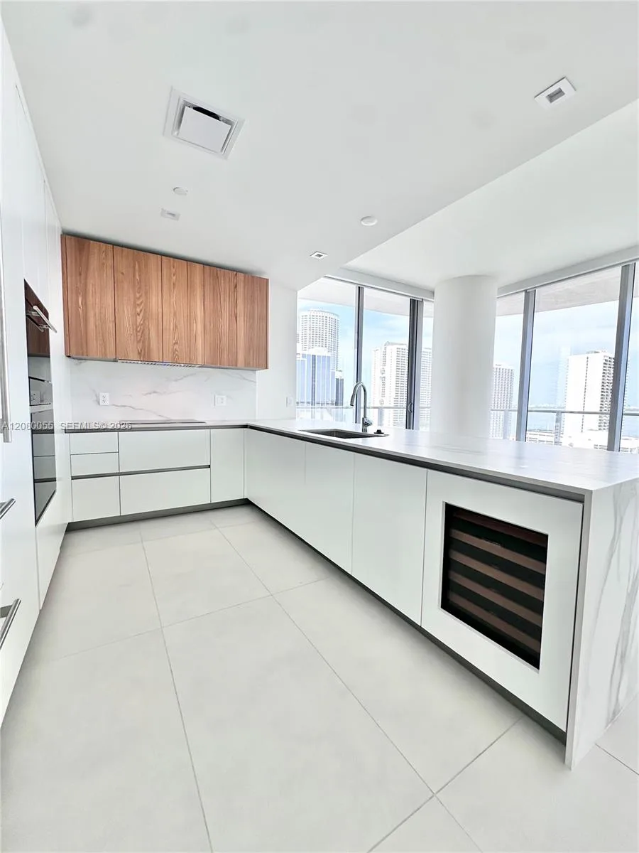 1400 Biscayne Blvd # 1506, Miami, FL 33132 photo 2