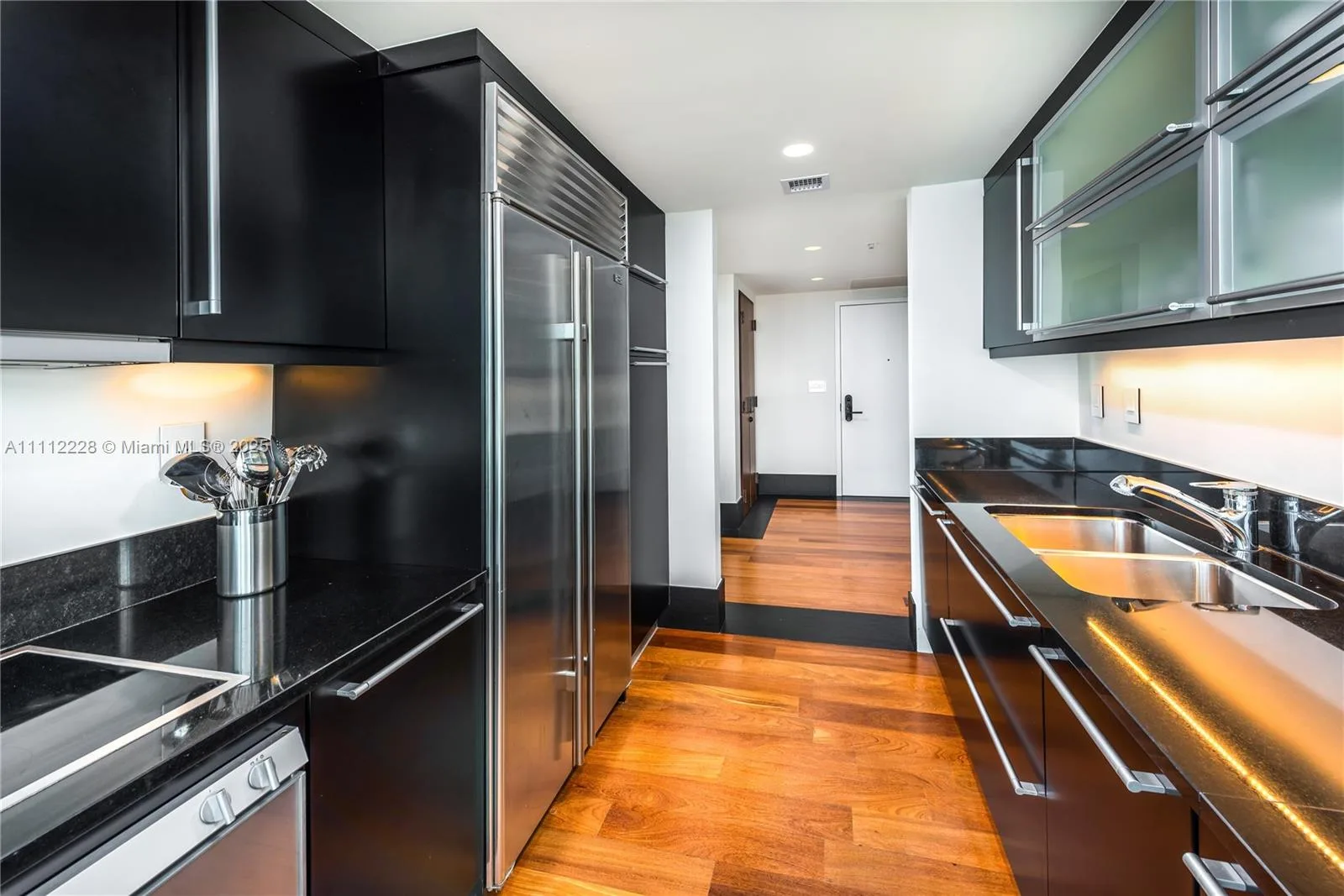 101 20th St # 2707, Miami Beach, FL 33139 photo 9