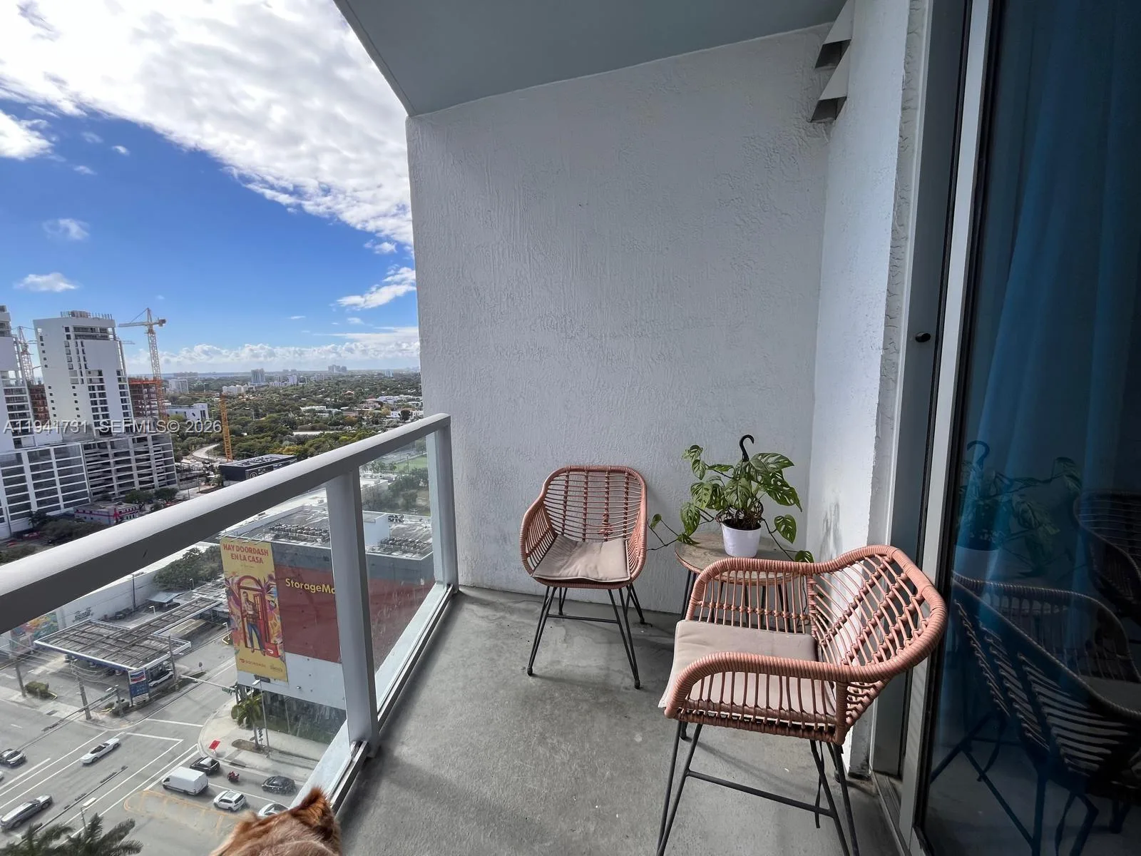 185 SW 7th St # 2006, Miami, FL 33130 photo 12