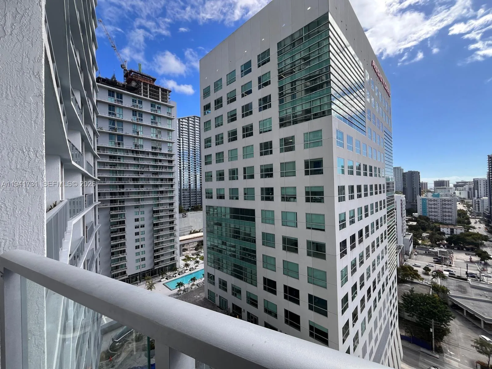 185 SW 7th St # 2006, Miami, FL 33130 photo 13