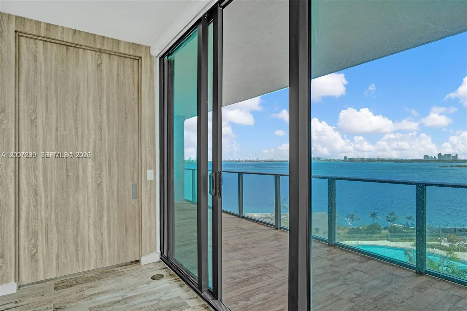 650 NE 32nd St # 1001, Miami, FL 33137 photo 5